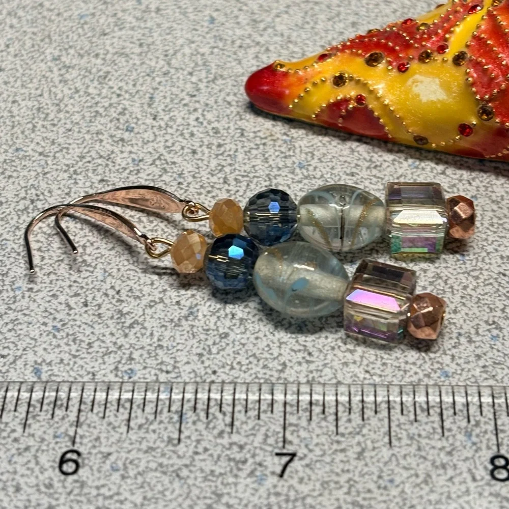 Elegant lampwork artisan glass and rose gold Earrings - Picture 7 of 8
